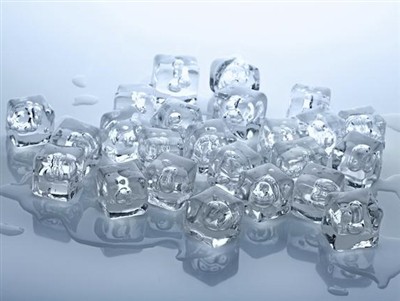 Gelo seco vs gelo normal: qual é a diferença?